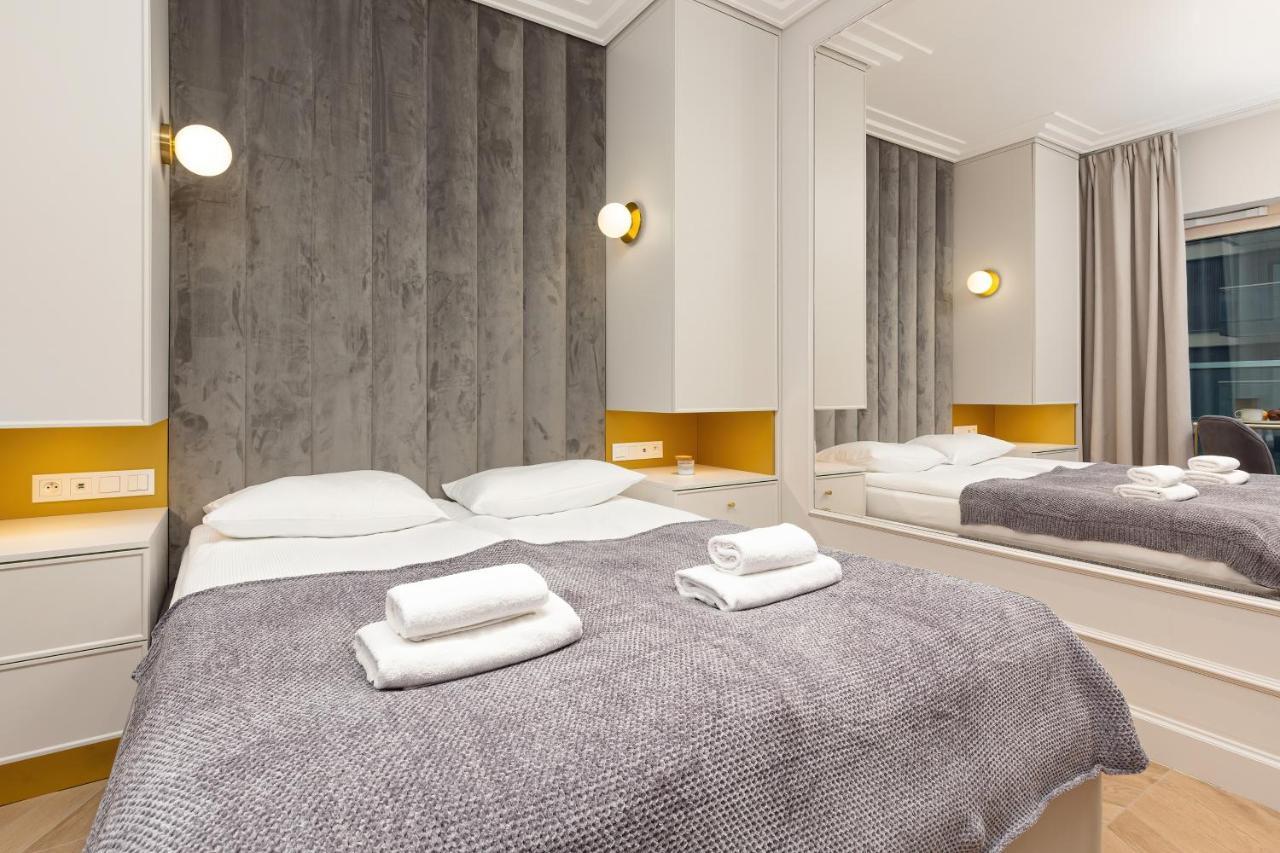 Mennica Residence Central Apartment By Renters Prestige Varsavia Esterno foto