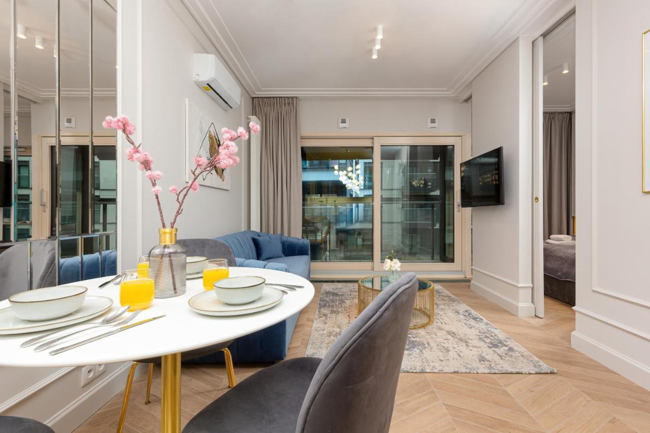 Mennica Residence Central Apartment By Renters Prestige Varsavia Esterno foto