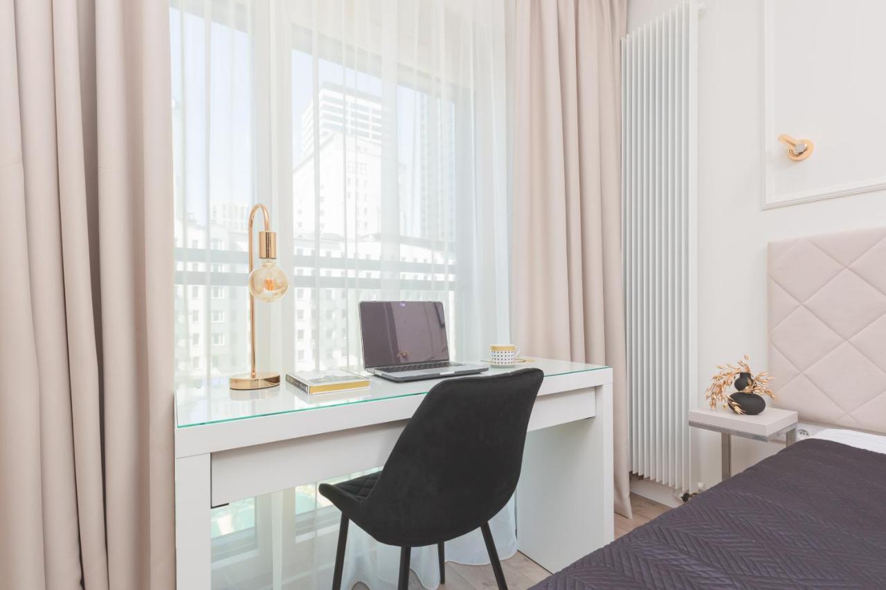 Mennica Residence Central Apartment By Renters Prestige Varsavia Esterno foto