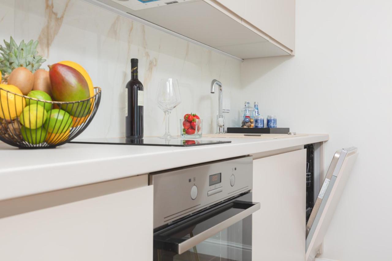 Mennica Residence Central Apartment By Renters Prestige Varsavia Esterno foto